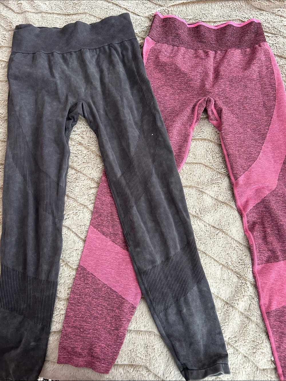 Women’s  Seamless Active Leggings - Black and Pink